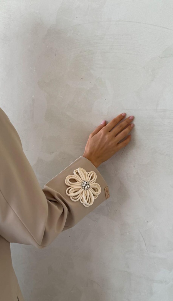 Beige Crystal flower