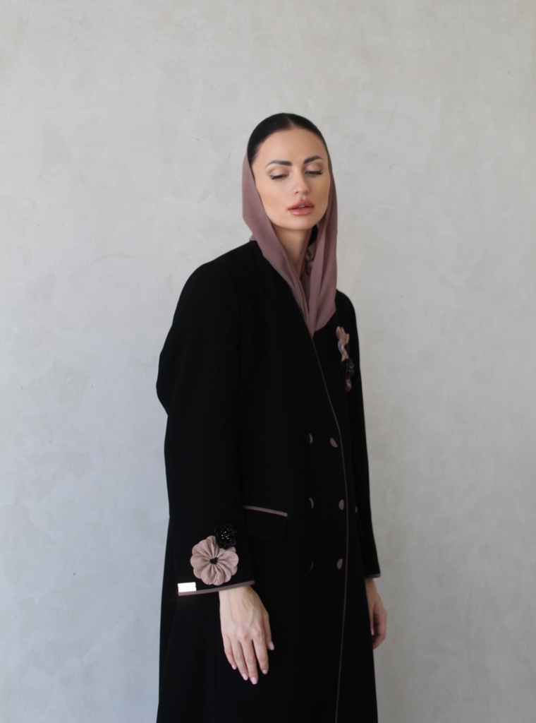 Black beige mix flowers