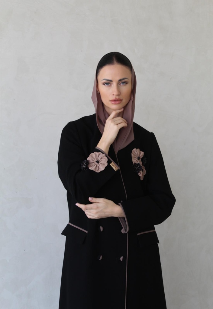 Black beige mix flowers