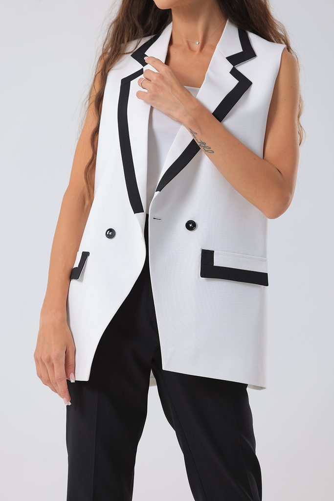 Sleeveless Border Blazer