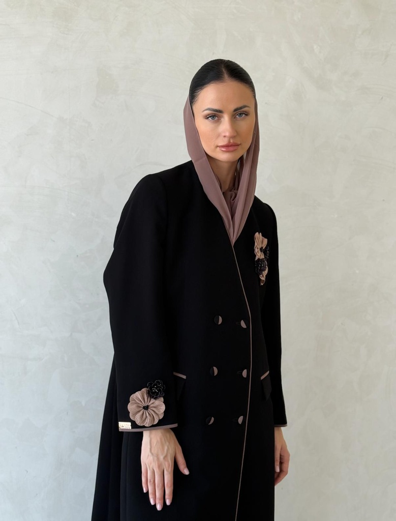 Black beige mix flowers